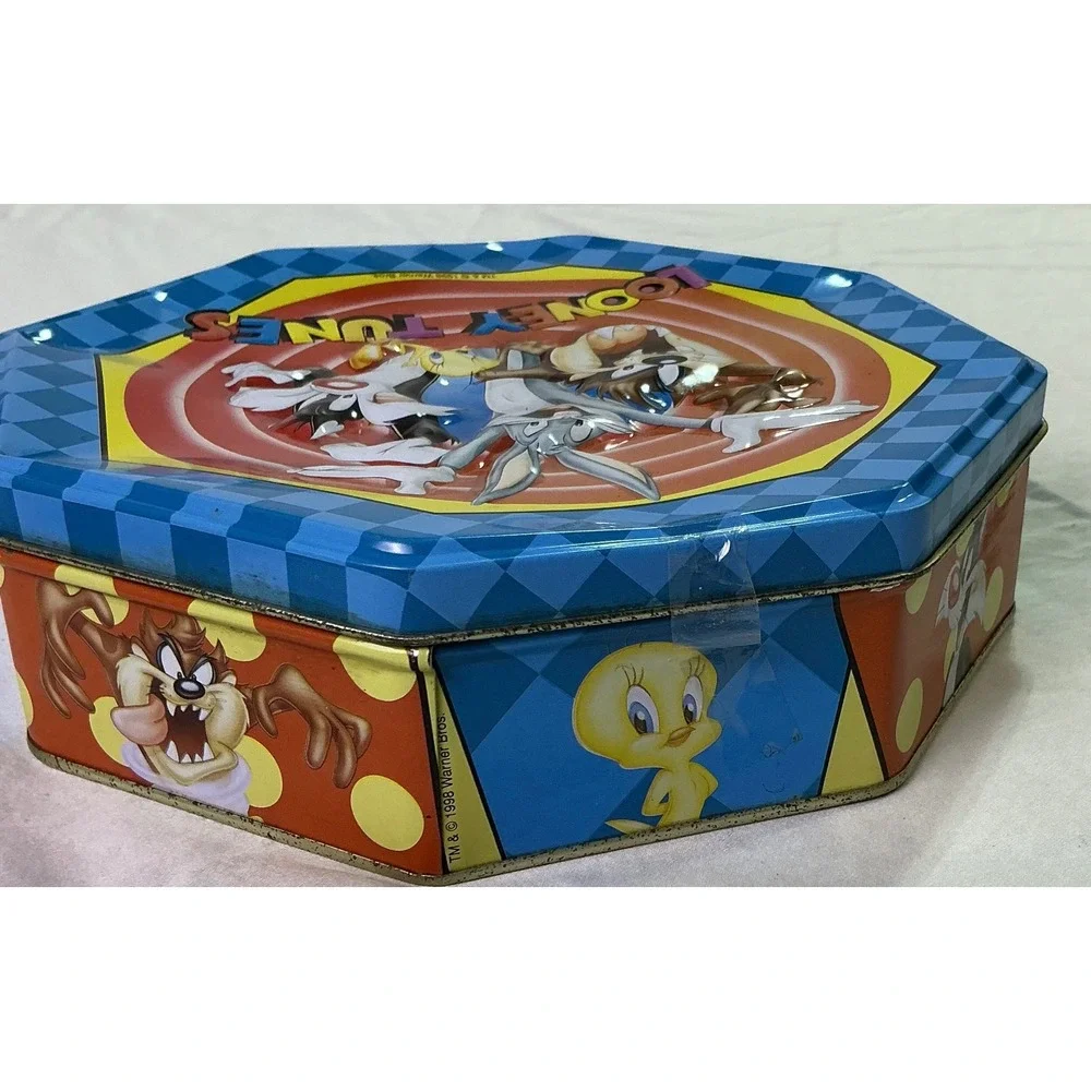 Vintage 1998 Looney Tunes Octagon Cookie Tin Bugs Bunny Tweety Taz Sylvester